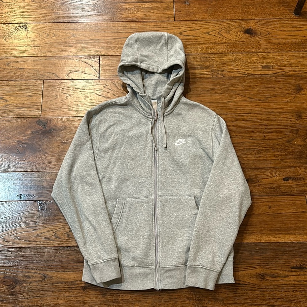 Medium Nike Zip Up